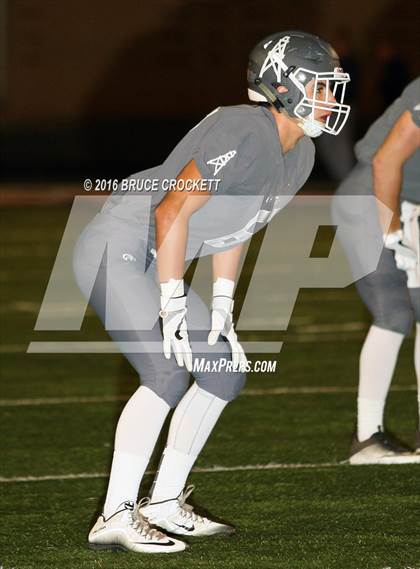 Thumbnail 3 in Mt. Vernon vs. White Oak (3A Div.1 Region 2 Bi-District Final) photogallery.