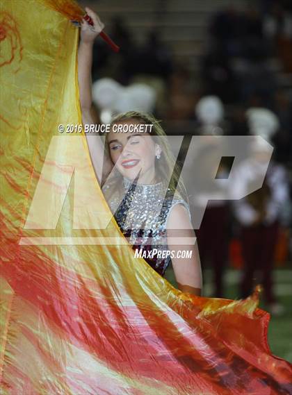 Thumbnail 2 in Mt. Vernon vs. White Oak (3A Div.1 Region 2 Bi-District Final) photogallery.