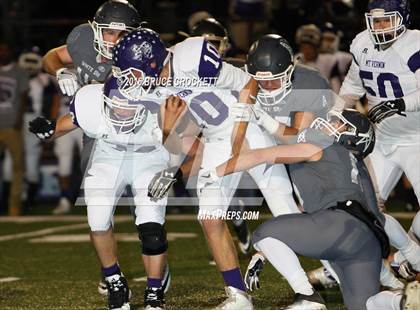 Thumbnail 1 in Mt. Vernon vs. White Oak (3A Div.1 Region 2 Bi-District Final) photogallery.