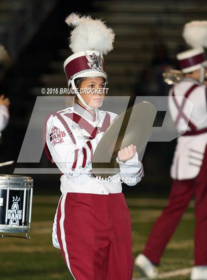 Thumbnail 1 in Mt. Vernon vs. White Oak (3A Div.1 Region 2 Bi-District Final) photogallery.