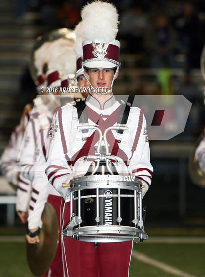 Thumbnail 3 in Mt. Vernon vs. White Oak (3A Div.1 Region 2 Bi-District Final) photogallery.