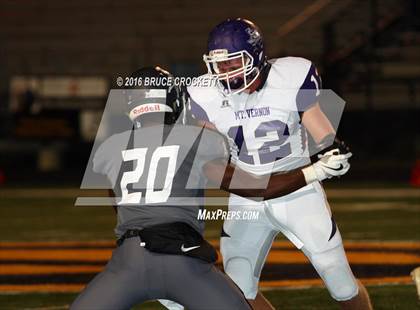 Thumbnail 2 in Mt. Vernon vs. White Oak (3A Div.1 Region 2 Bi-District Final) photogallery.