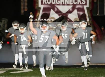 Thumbnail 1 in Mt. Vernon vs. White Oak (3A Div.1 Region 2 Bi-District Final) photogallery.