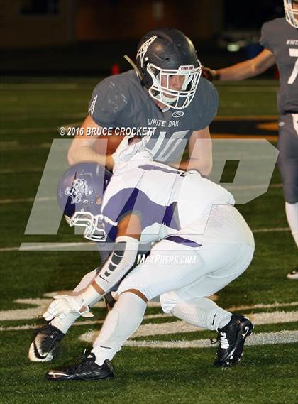 Thumbnail 2 in Mt. Vernon vs. White Oak (3A Div.1 Region 2 Bi-District Final) photogallery.