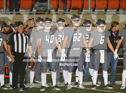 Thumbnail 1 in Mt. Vernon vs. White Oak (3A Div.1 Region 2 Bi-District Final) photogallery.