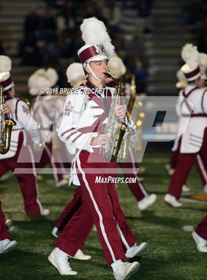 Thumbnail 2 in Mt. Vernon vs. White Oak (3A Div.1 Region 2 Bi-District Final) photogallery.