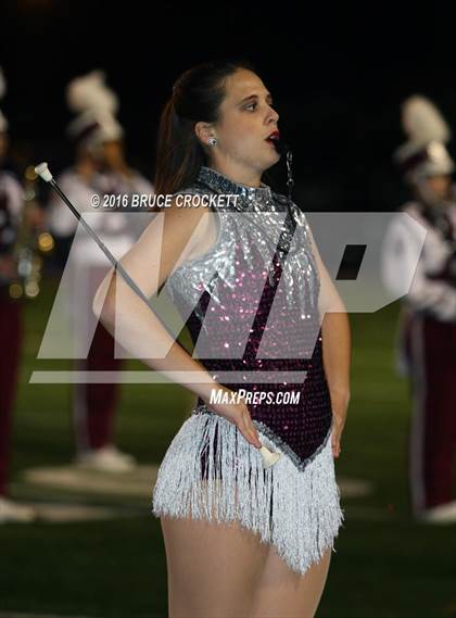 Thumbnail 1 in Mt. Vernon vs. White Oak (3A Div.1 Region 2 Bi-District Final) photogallery.