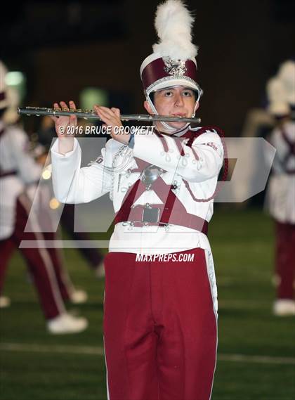 Thumbnail 1 in Mt. Vernon vs. White Oak (3A Div.1 Region 2 Bi-District Final) photogallery.