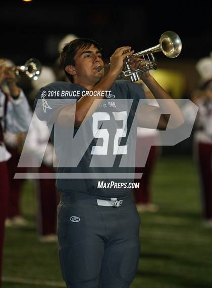 Thumbnail 2 in Mt. Vernon vs. White Oak (3A Div.1 Region 2 Bi-District Final) photogallery.