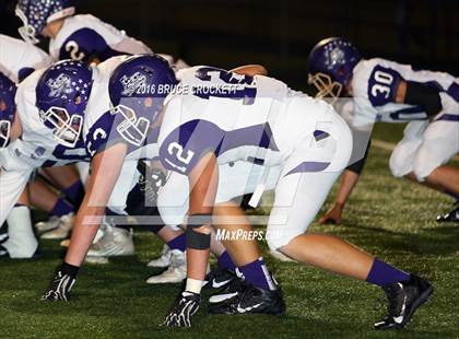 Thumbnail 3 in Mt. Vernon vs. White Oak (3A Div.1 Region 2 Bi-District Final) photogallery.