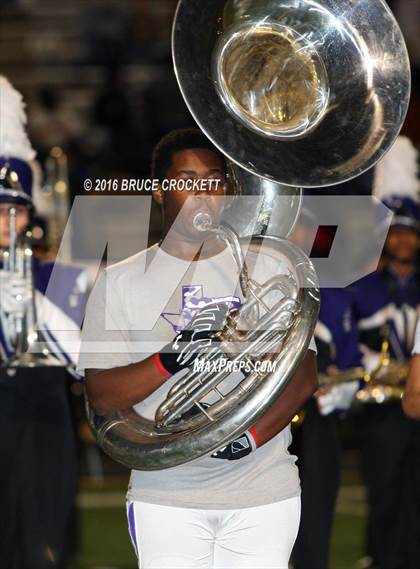 Thumbnail 1 in Mt. Vernon vs. White Oak (3A Div.1 Region 2 Bi-District Final) photogallery.