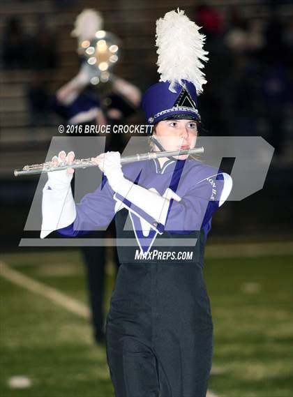 Thumbnail 1 in Mt. Vernon vs. White Oak (3A Div.1 Region 2 Bi-District Final) photogallery.