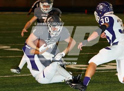 Thumbnail 3 in Mt. Vernon vs. White Oak (3A Div.1 Region 2 Bi-District Final) photogallery.