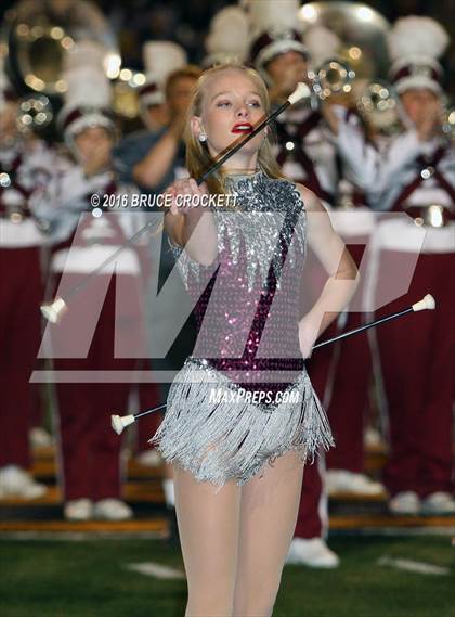 Thumbnail 2 in Mt. Vernon vs. White Oak (3A Div.1 Region 2 Bi-District Final) photogallery.