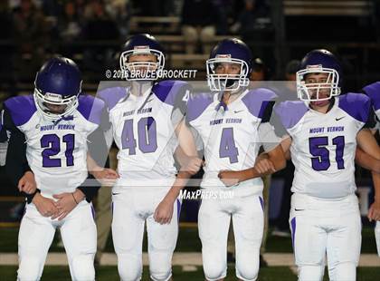 Thumbnail 1 in Mt. Vernon vs. White Oak (3A Div.1 Region 2 Bi-District Final) photogallery.