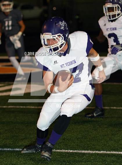 Thumbnail 1 in Mt. Vernon vs. White Oak (3A Div.1 Region 2 Bi-District Final) photogallery.