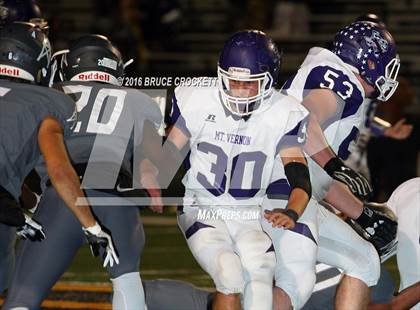 Thumbnail 3 in Mt. Vernon vs. White Oak (3A Div.1 Region 2 Bi-District Final) photogallery.