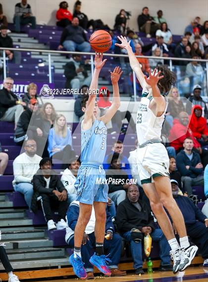 Thumbnail 2 in First Flight vs Northwood (John Wall Holiday Invitational) photogallery.