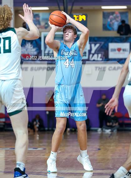 Thumbnail 1 in First Flight vs Northwood (John Wall Holiday Invitational) photogallery.
