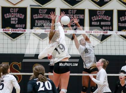 Thumbnail 3 in Oaks Christian vs Calabasas photogallery.