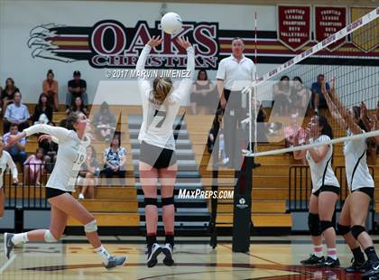 Thumbnail 2 in Oaks Christian vs Calabasas photogallery.