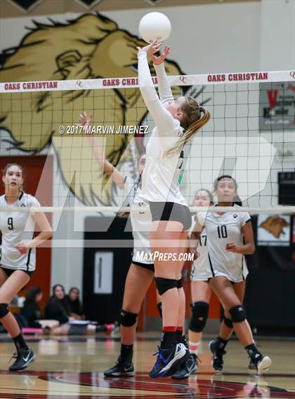 Thumbnail 3 in Oaks Christian vs Calabasas photogallery.