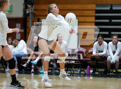 Thumbnail 2 in Oaks Christian vs Calabasas photogallery.