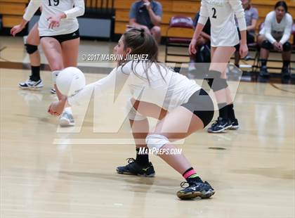 Thumbnail 2 in Oaks Christian vs Calabasas photogallery.