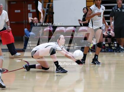 Thumbnail 2 in Oaks Christian vs Calabasas photogallery.