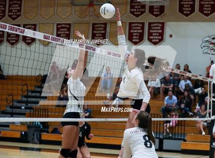 Thumbnail 2 in Oaks Christian vs Calabasas photogallery.