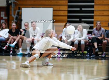 Thumbnail 1 in Oaks Christian vs Calabasas photogallery.