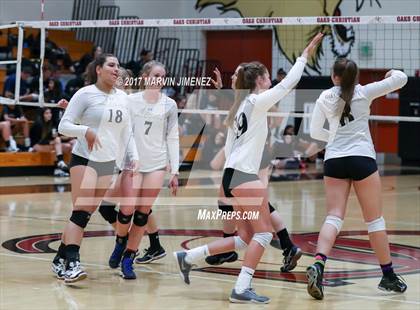 Thumbnail 2 in Oaks Christian vs Calabasas photogallery.