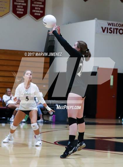 Thumbnail 3 in Oaks Christian vs Calabasas photogallery.