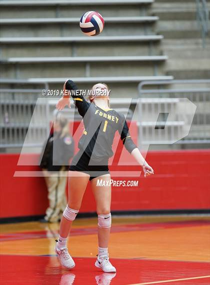 Thumbnail 3 in Midlothian vs Forney (UIL 5A Regional Quarterfinal) photogallery.