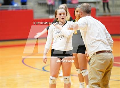 Thumbnail 2 in Midlothian vs Forney (UIL 5A Regional Quarterfinal) photogallery.
