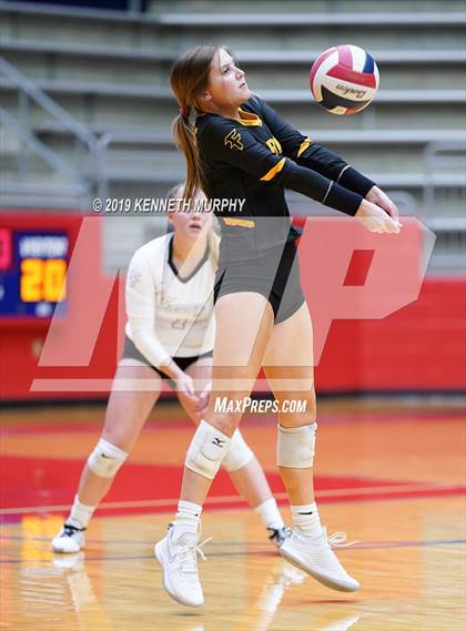 Thumbnail 3 in Midlothian vs Forney (UIL 5A Regional Quarterfinal) photogallery.