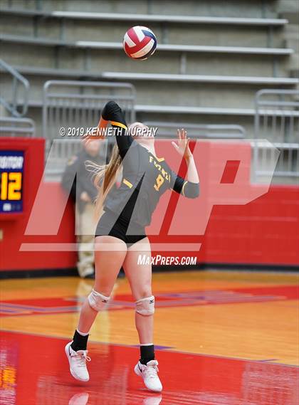 Thumbnail 3 in Midlothian vs Forney (UIL 5A Regional Quarterfinal) photogallery.