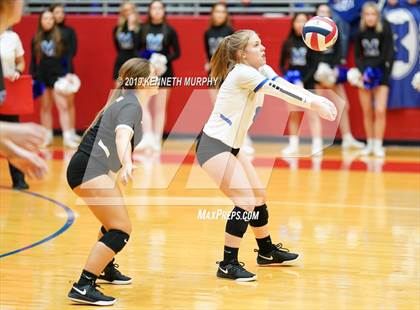 Thumbnail 2 in Midlothian vs Forney (UIL 5A Regional Quarterfinal) photogallery.