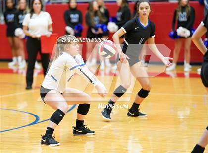 Thumbnail 2 in Midlothian vs Forney (UIL 5A Regional Quarterfinal) photogallery.