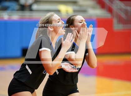 Thumbnail 2 in Midlothian vs Forney (UIL 5A Regional Quarterfinal) photogallery.