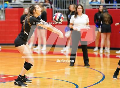 Thumbnail 1 in Midlothian vs Forney (UIL 5A Regional Quarterfinal) photogallery.
