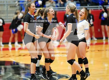 Thumbnail 3 in Midlothian vs Forney (UIL 5A Regional Quarterfinal) photogallery.