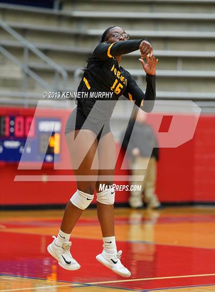 Thumbnail 2 in Midlothian vs Forney (UIL 5A Regional Quarterfinal) photogallery.