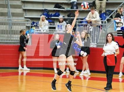 Thumbnail 3 in Midlothian vs Forney (UIL 5A Regional Quarterfinal) photogallery.