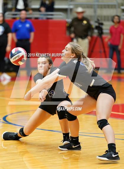 Thumbnail 2 in Midlothian vs Forney (UIL 5A Regional Quarterfinal) photogallery.