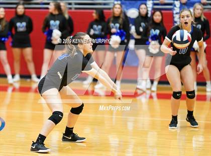 Thumbnail 3 in Midlothian vs Forney (UIL 5A Regional Quarterfinal) photogallery.