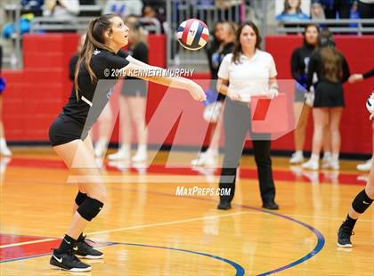 Thumbnail 2 in Midlothian vs Forney (UIL 5A Regional Quarterfinal) photogallery.