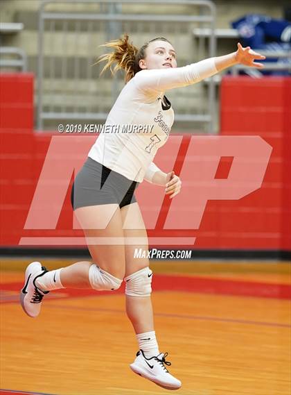 Thumbnail 1 in Midlothian vs Forney (UIL 5A Regional Quarterfinal) photogallery.