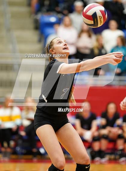 Thumbnail 3 in Midlothian vs Forney (UIL 5A Regional Quarterfinal) photogallery.