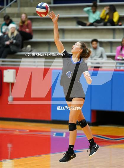 Thumbnail 1 in Midlothian vs Forney (UIL 5A Regional Quarterfinal) photogallery.